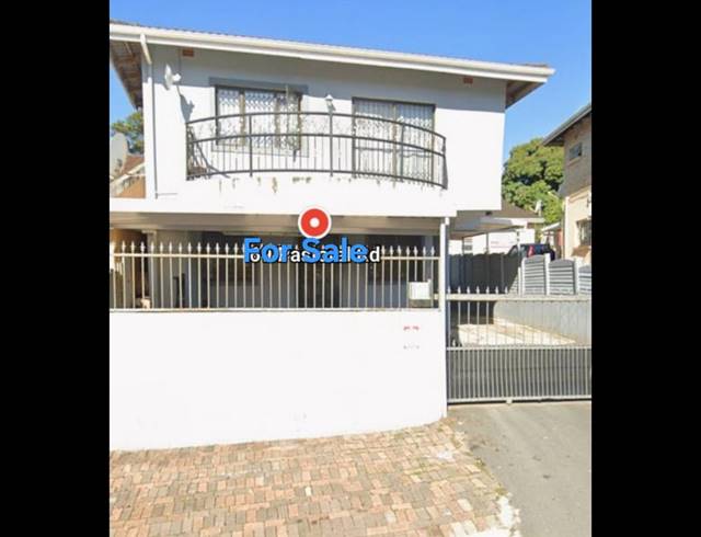 8 BEDROOM HOUSE FOR SALE IN OVERPORT
